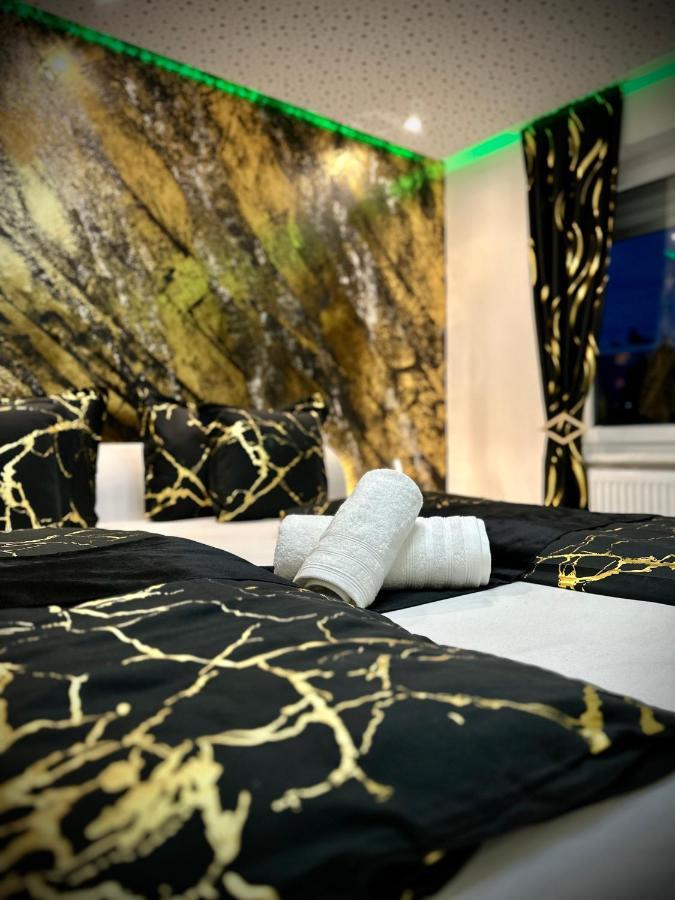 Deluxe - Apartment ' Andrei 2 ' - Neu In Нойбург ан дер Донау Екстериор снимка